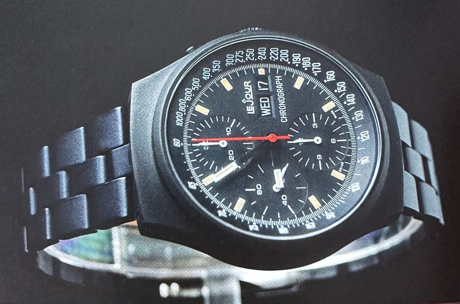 Best Vintage Watches Under 1,000 (And a Few Unknown Brands)