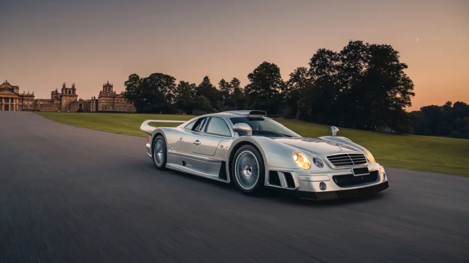 Mercedes-Benz CLK GTR Mercedes-Benz CLK GTR
